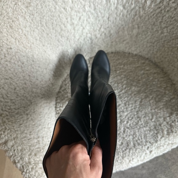 Burberry black leather platform / high heel boots Size 37.5 - Picture 5 of 15